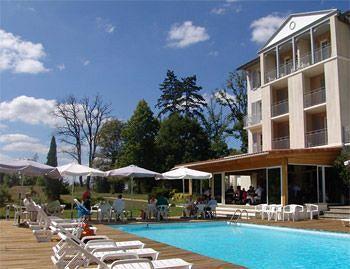 Brit Hotel Du Golf Le Lodge Salies-de-Béarn Kültér fotó