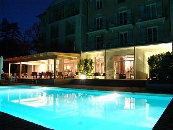 Brit Hotel Du Golf Le Lodge Salies-de-Béarn Kültér fotó